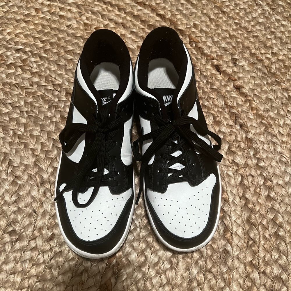 nike pandas. only worn a few times!